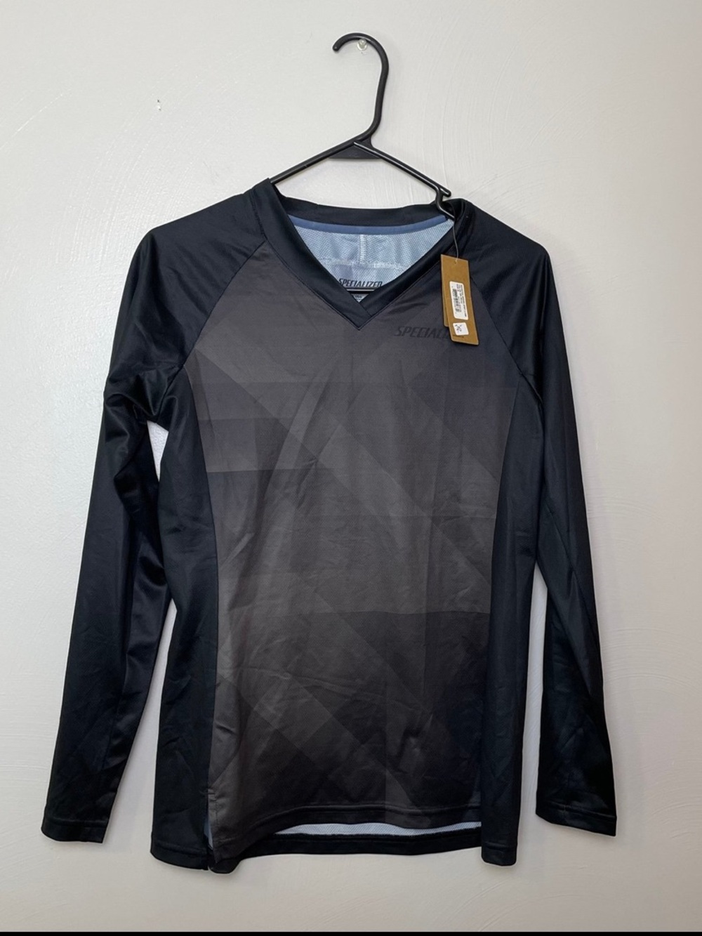 Specialized women’s long sleeve bike jersey size medium New With Tags